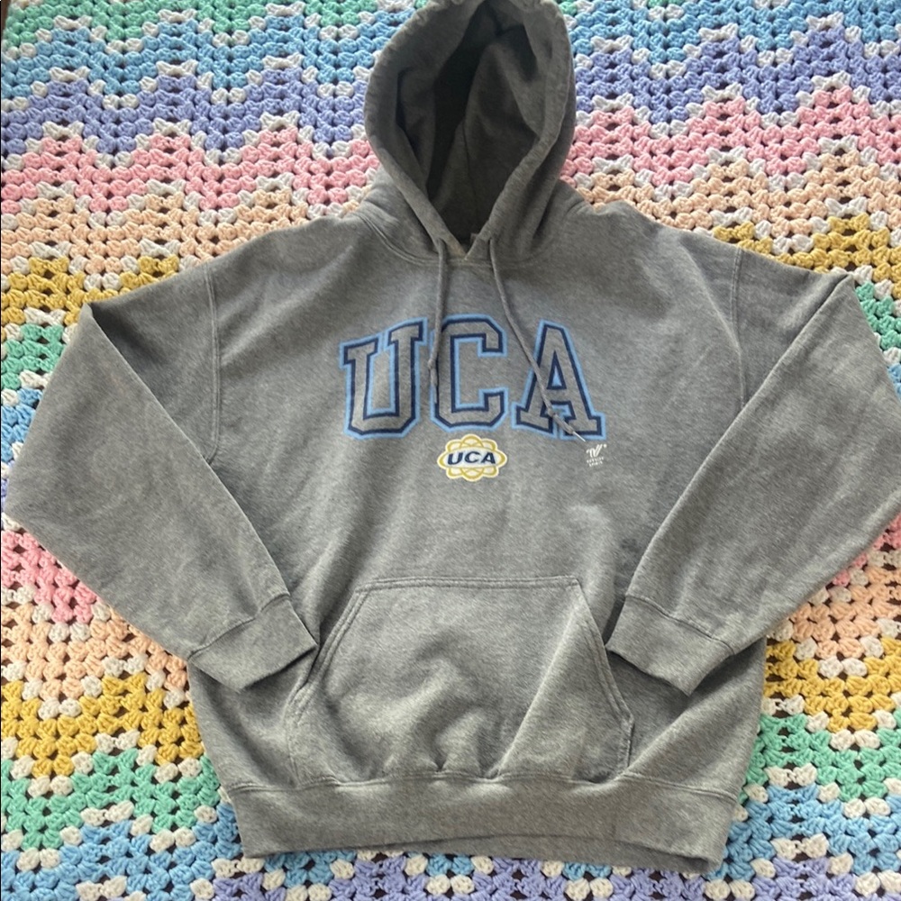 UCA Gray Hoodie Sweatshirt Medium Universal Cheerleaders Association Medium